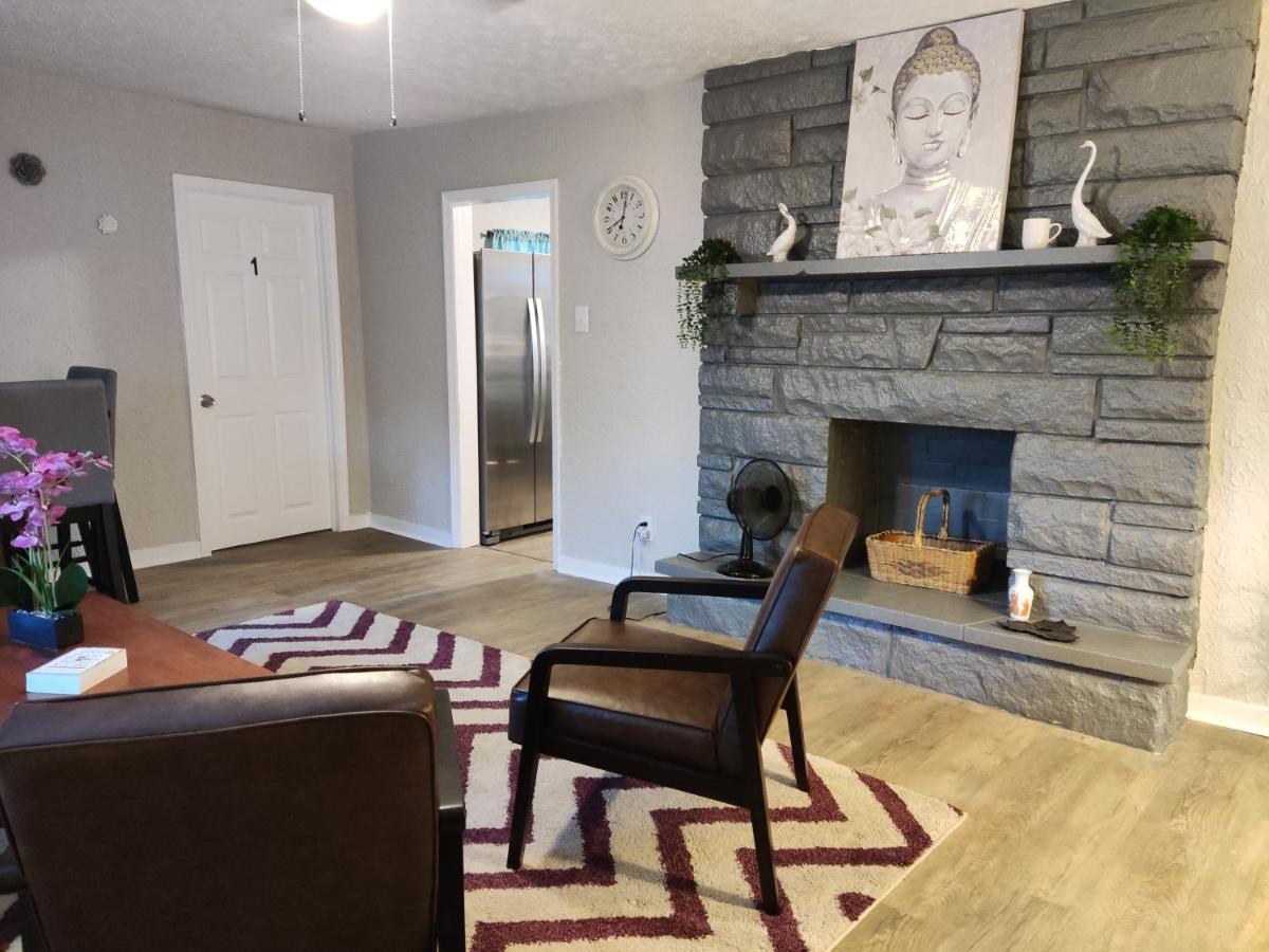 Tranquil Oasis - Private -near Downtown Homestay Indianapolis